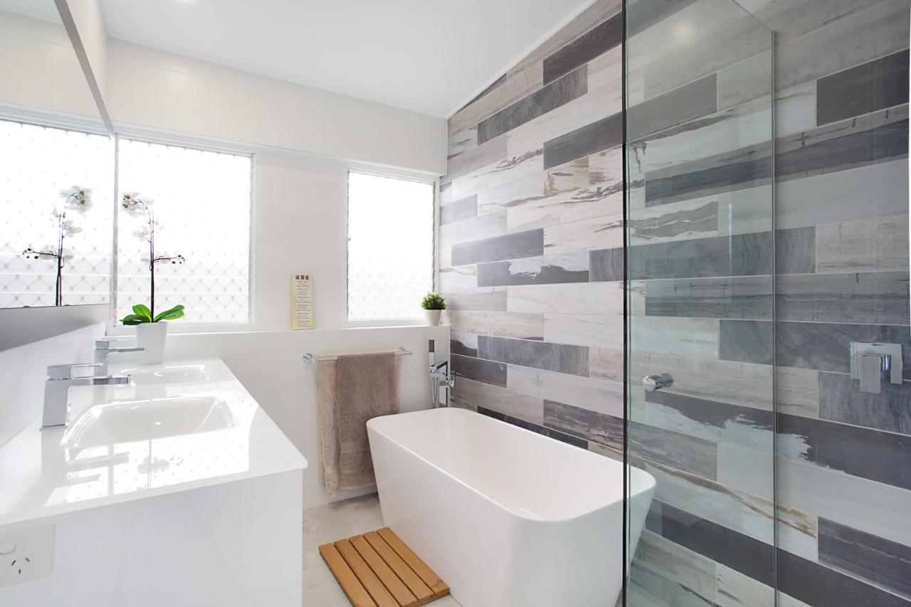 Incredible Value - Perfect For Large Families Villa Gold Coast Luaran gambar